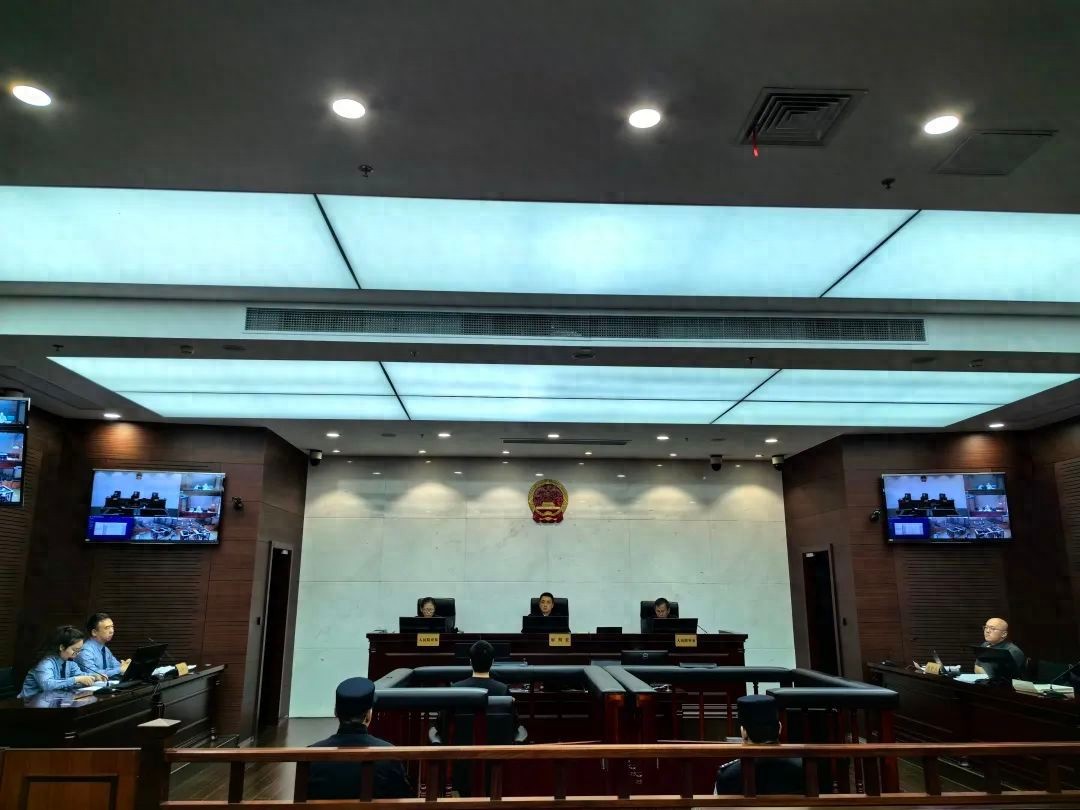 上海徐汇区首例！何某非法经营股票场外配资案公开宣判