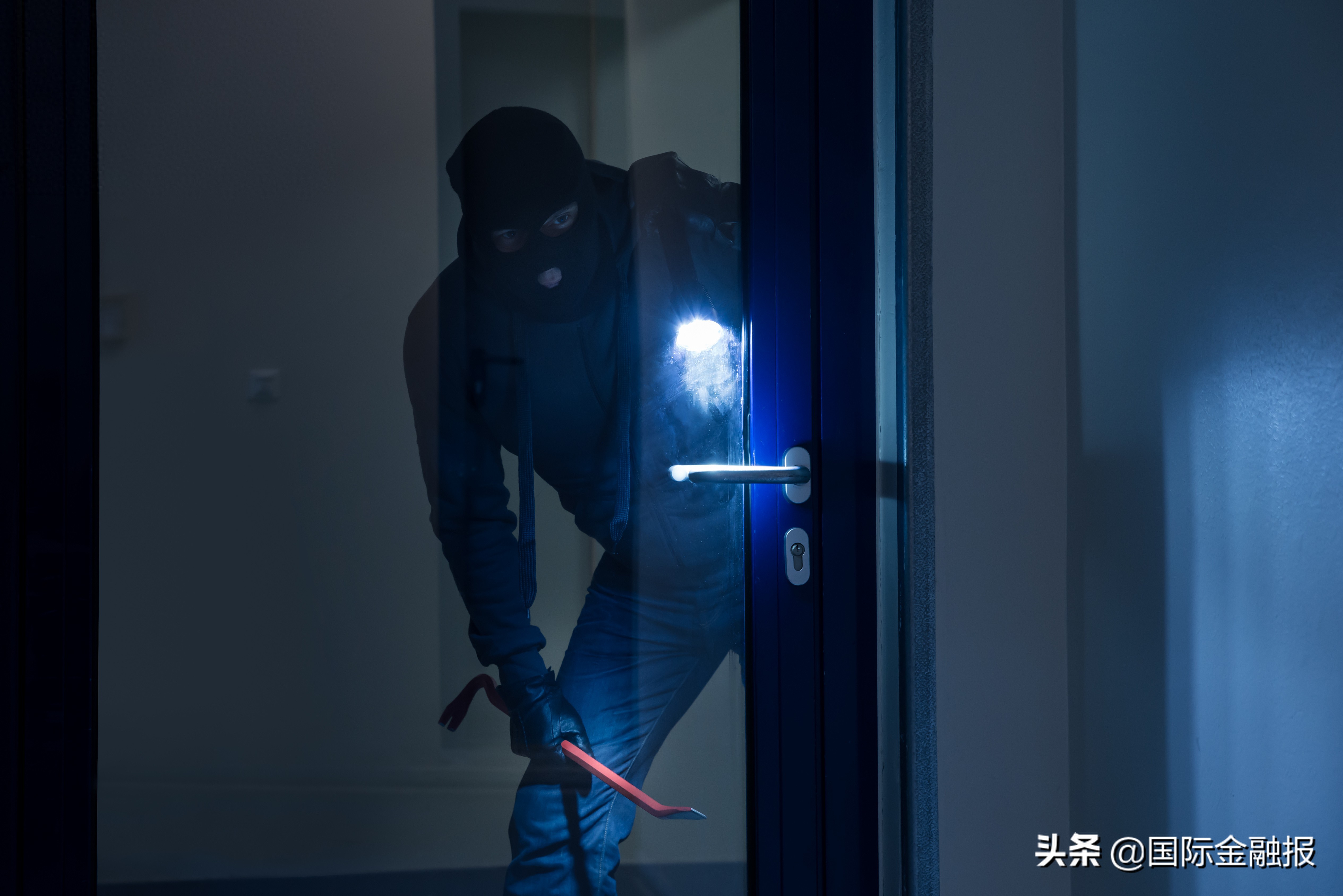 借钱炒股亏了算谁的？场外配资话术引希望，股价崩本金难回