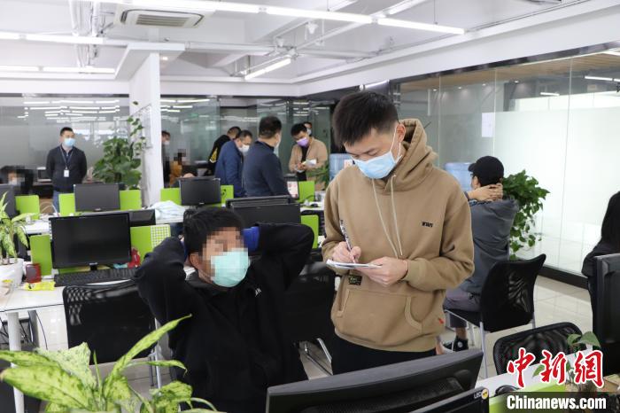 杭州警方破获诈骗团伙：杀猪盘骗资超2000万元