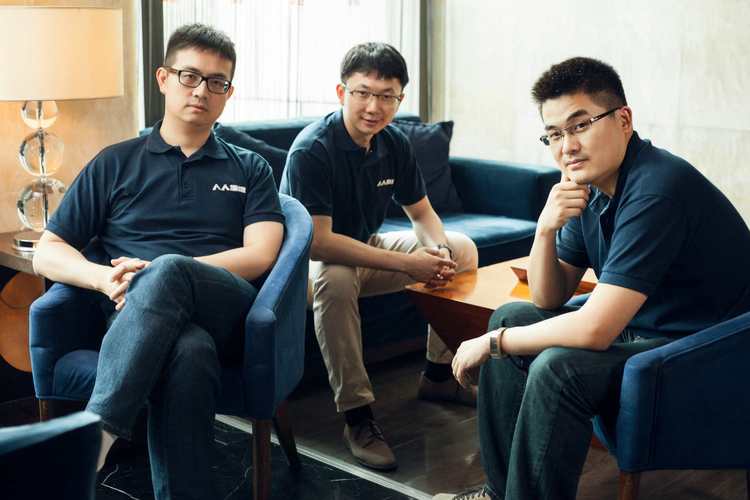 人人操盘 vs 赢在投资：股票配资平台深度评测，安全与费用全面对比