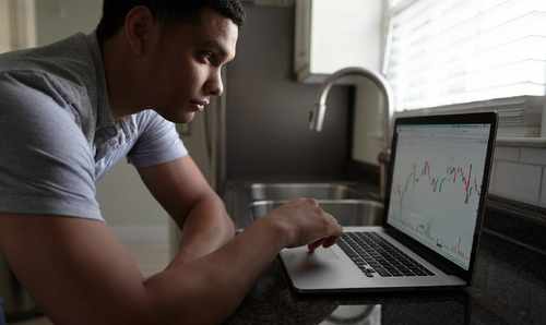 短线在线炒股配资入门知识与实战技巧，轻松掌握盈利节奏